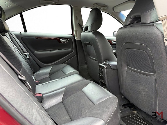 Volvo S60 12 of 20