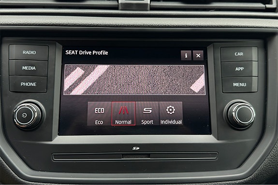 Seat Arona 24 of 30