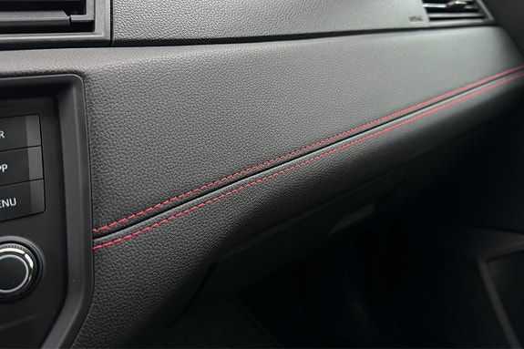 Seat Arona 16 of 30