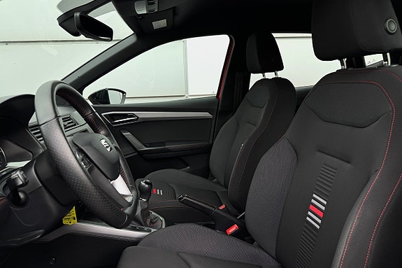Seat Arona 14 of 30