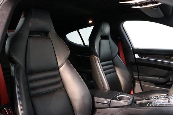 Porsche Panamera Turbo S 19 of 28