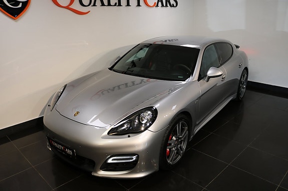 Porsche Panamera Turbo S 26 of 28