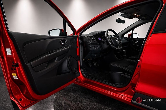 Renault Clio 8 of 24