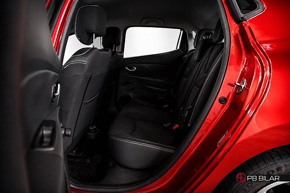 Renault Clio 12 of 24