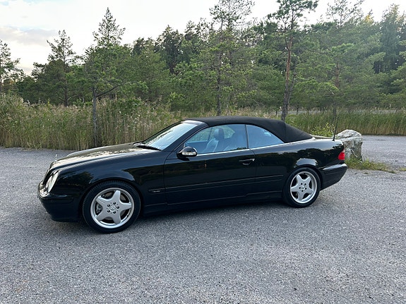 Mercedes-Benz CLK430 9 of 11