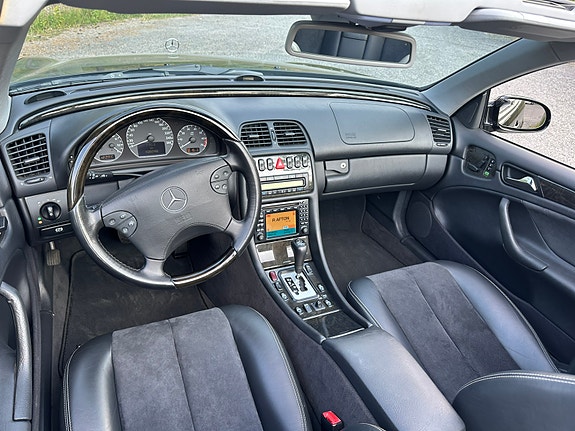 Mercedes-Benz CLK430 7 of 11