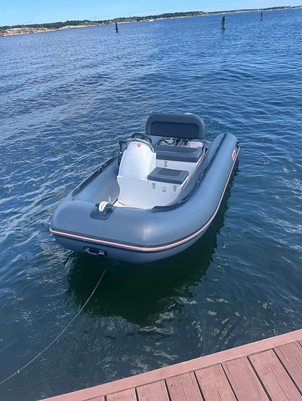 Suzumar 360 LUX RIB 2 of 4