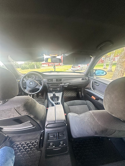 BMW 325i 6 of 7