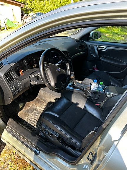 Volvo S60 2 of 3