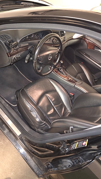 Mercedes-Benz E200 5 of 16
