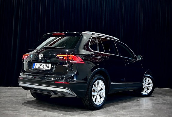 Volkswagen Tiguan 6 of 30