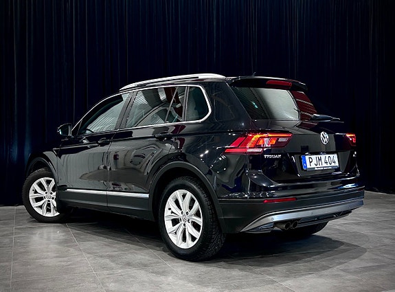 Volkswagen Tiguan 5 of 30
