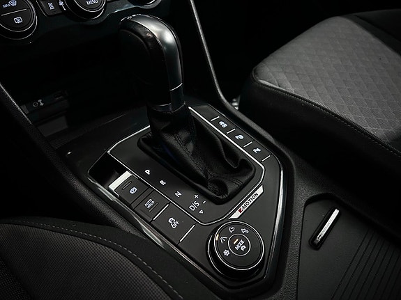 Volkswagen Tiguan 25 of 30