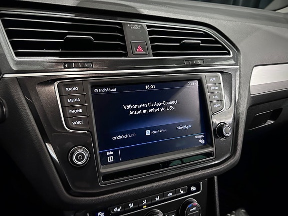 Volkswagen Tiguan 19 of 30