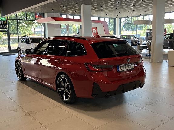 BMW 330e 3 of 15