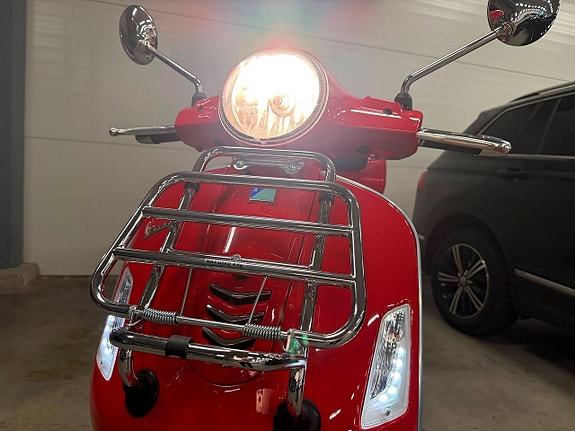 Vespa gts-300-e4 Piaggio Vespa GTS 300 Väska, Hållare, LÅG MIL, Topcase 7 of 16