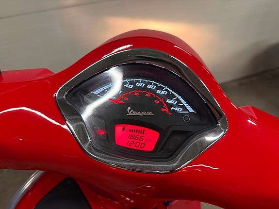 Vespa gts-300-e4 Piaggio Vespa GTS 300 Väska, Hållare, LÅG MIL, Topcase 9 of 16