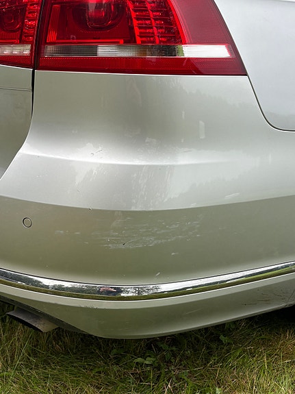 Volkswagen Passat 12 of 14
