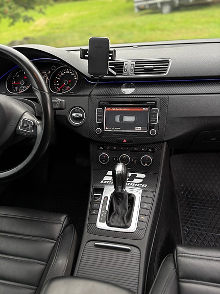 Volkswagen Passat 10 of 14