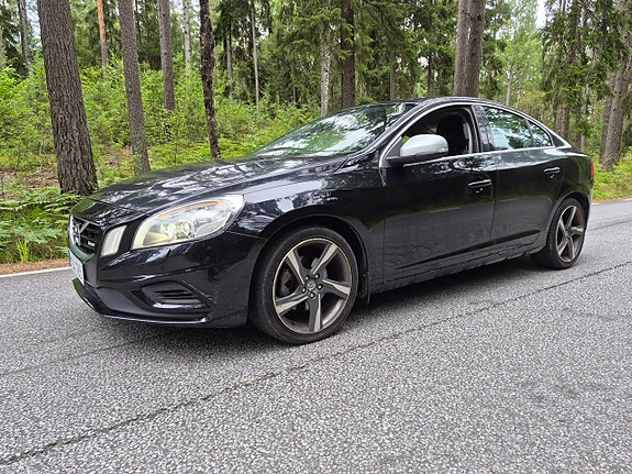 Volvo S60 2 of 27