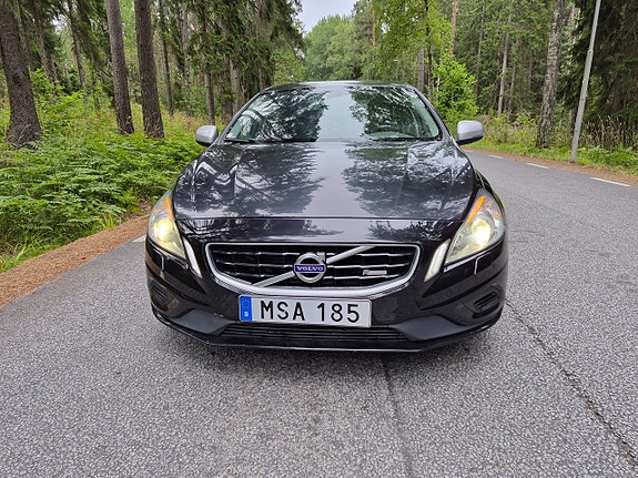 Volvo S60 3 of 27