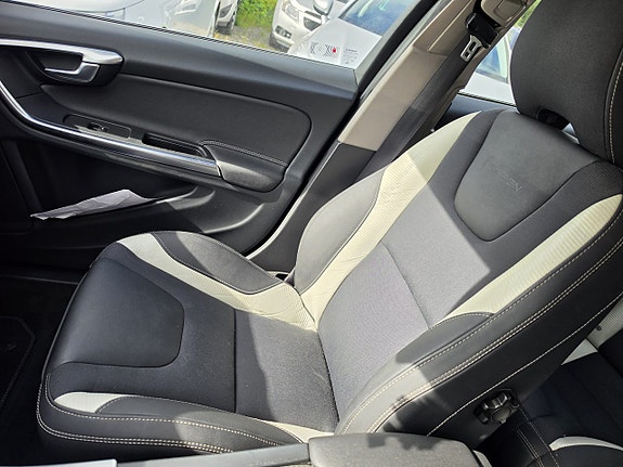 Volvo S60 27 of 27