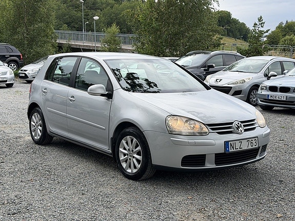 Volkswagen Golf V 2 of 23