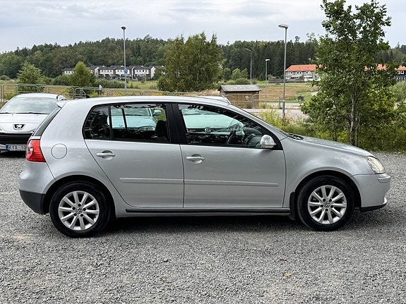 Volkswagen Golf V 7 of 23