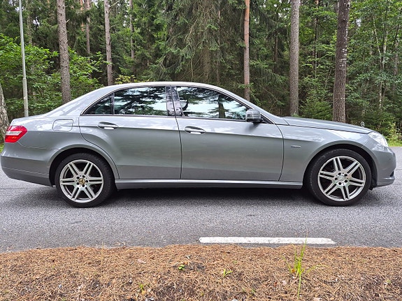 Mercedes-Benz E200 5 of 18
