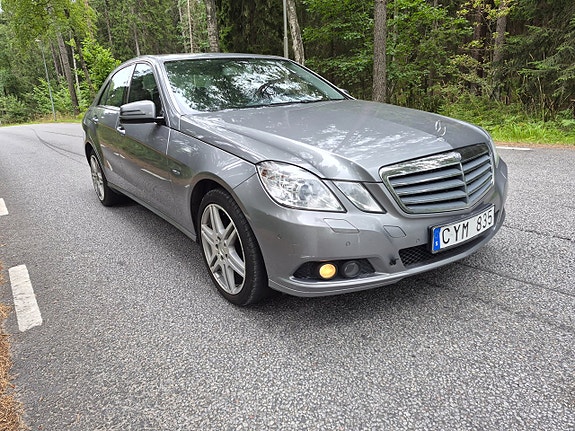 Mercedes-Benz E200 4 of 18