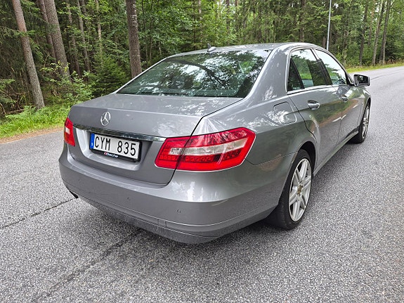 Mercedes-Benz E200 6 of 18