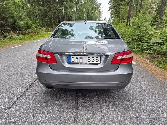 Mercedes-Benz E200 7 of 18