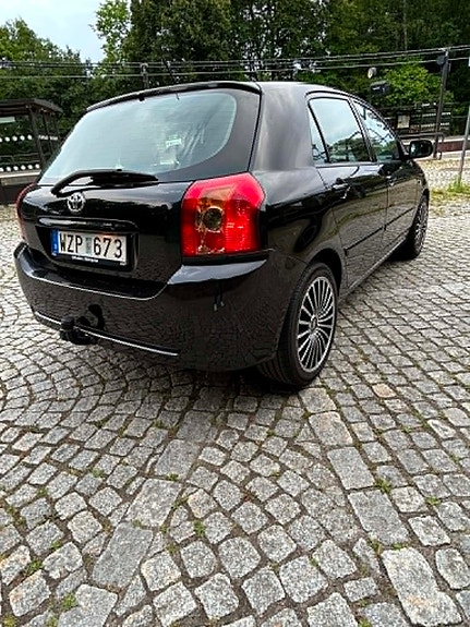 Toyota Corolla 4 of 7