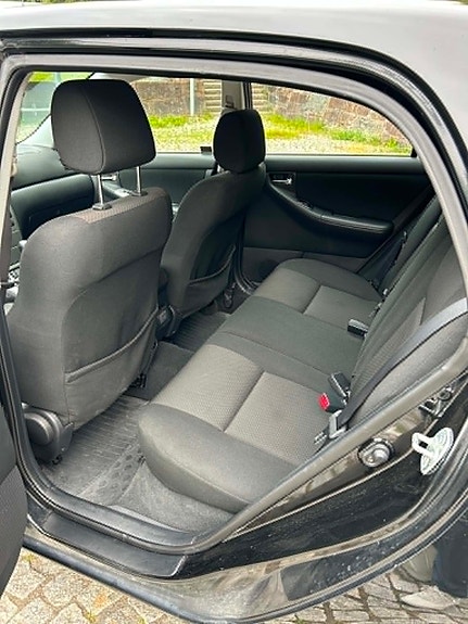 Toyota Corolla 7 of 7