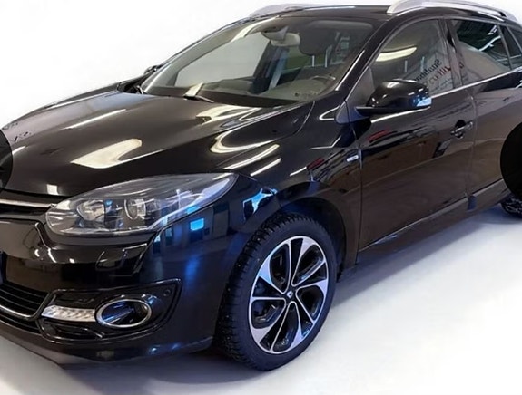 Renault Megane III 2 of 8