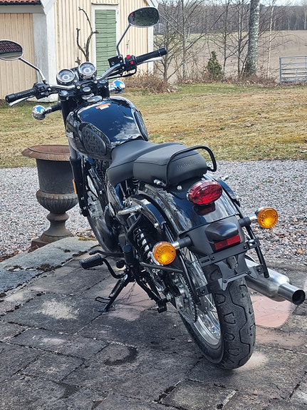 Benelli Imperiale 400 3 of 6