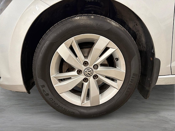Volkswagen Polo 25 of 25