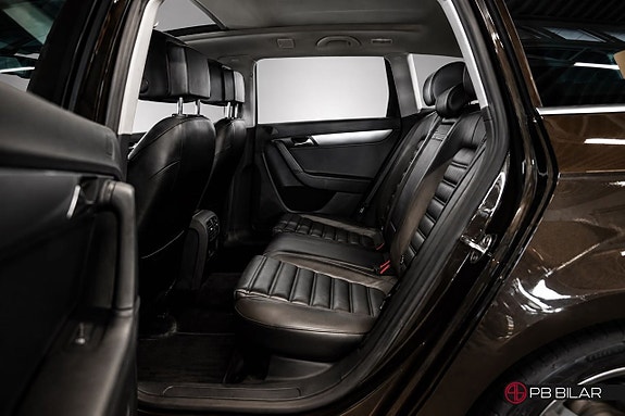 Volkswagen Passat 12 of 27