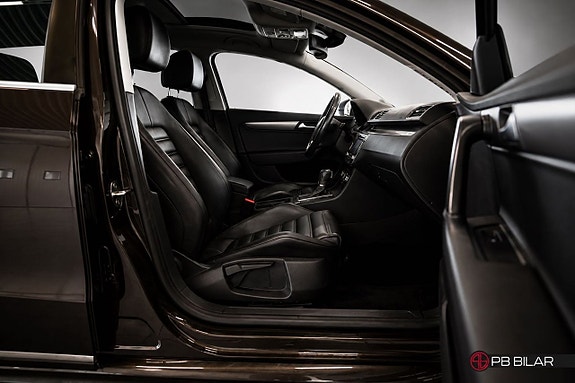 Volkswagen Passat 14 of 27