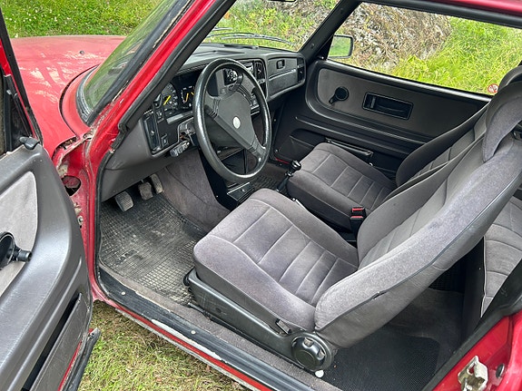 Saab 900 3 of 7
