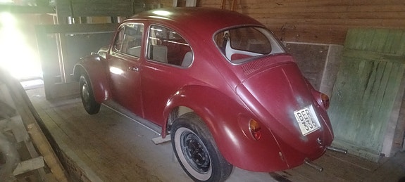 Volkswagen 1300 3 of 5