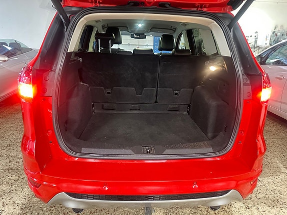 Ford Kuga 11 of 12