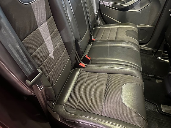 Ford Kuga 8 of 12