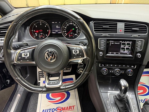 Volkswagen Golf VII 13 of 19