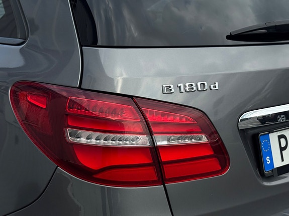 Mercedes-Benz B180 d 22 of 24