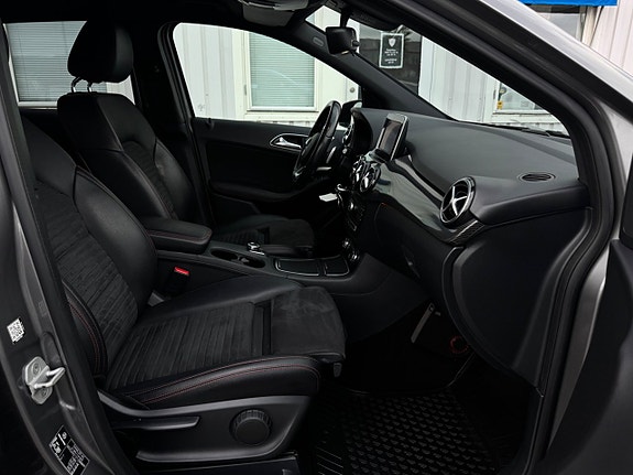 Mercedes-Benz B180 d 11 of 24