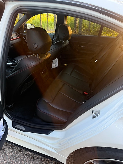 BMW 335i 6 of 8