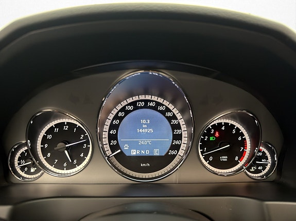 Mercedes-Benz E350 19 of 30