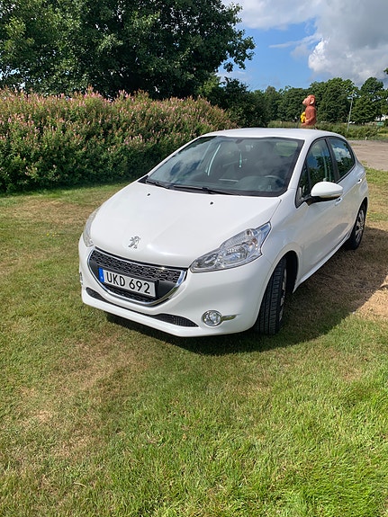 Peugeot 208 9 of 10