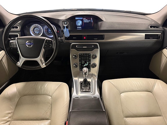 Volvo V70 9 of 27